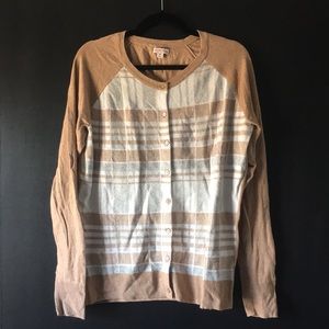 Tan sweater, new without tags, never worn